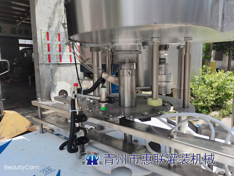 矿泉水瓶单头旋盖机 矿泉水瓶单头旋盖机