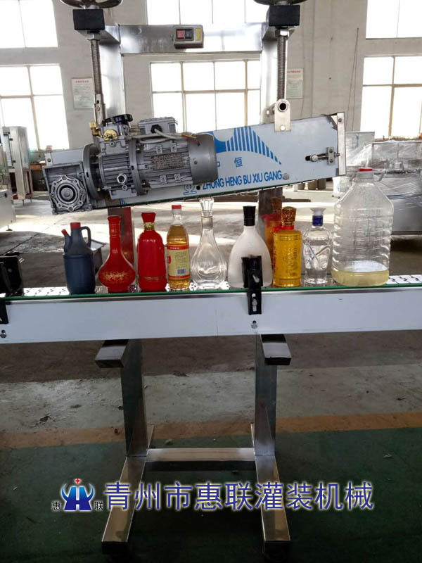 龙门式二锅头瓶白酒压盖封口机 龙门式二锅头瓶白酒压盖封口机